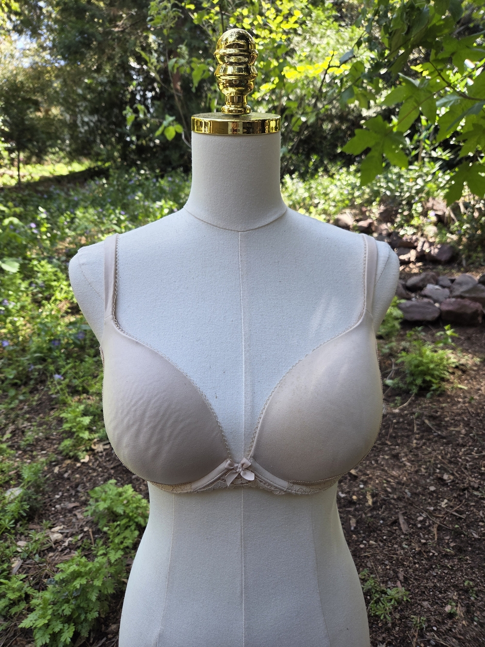 Victorias Secret‎ Women’s Nude Beige Bra - Size 32DDD